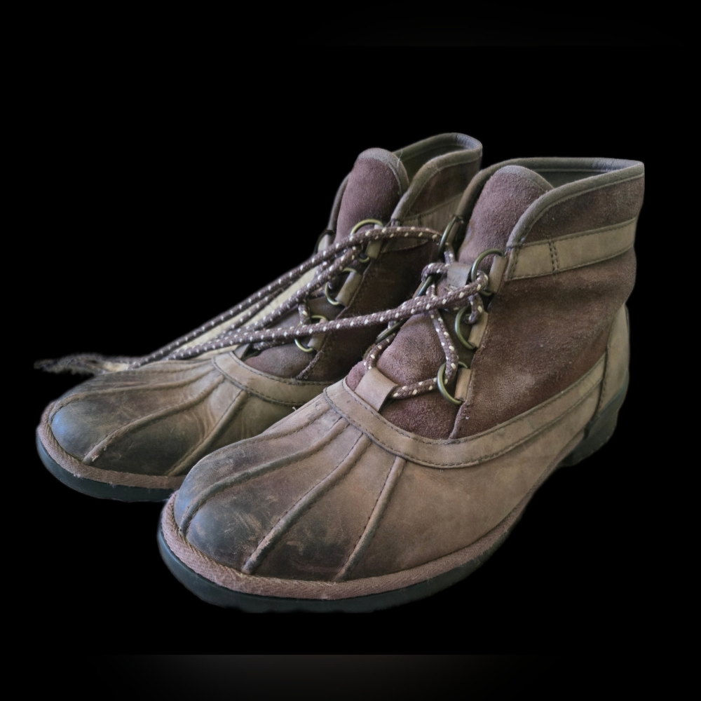 UGG Classic Brown Boots
